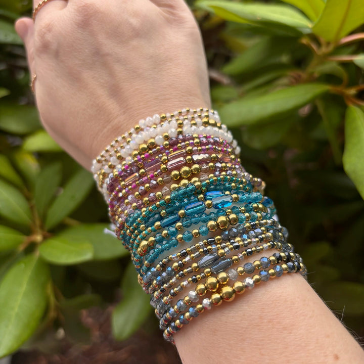 Isla Coastal Crystals Amalfi Stretch Bracelet - Violet Tides &amp; Gold