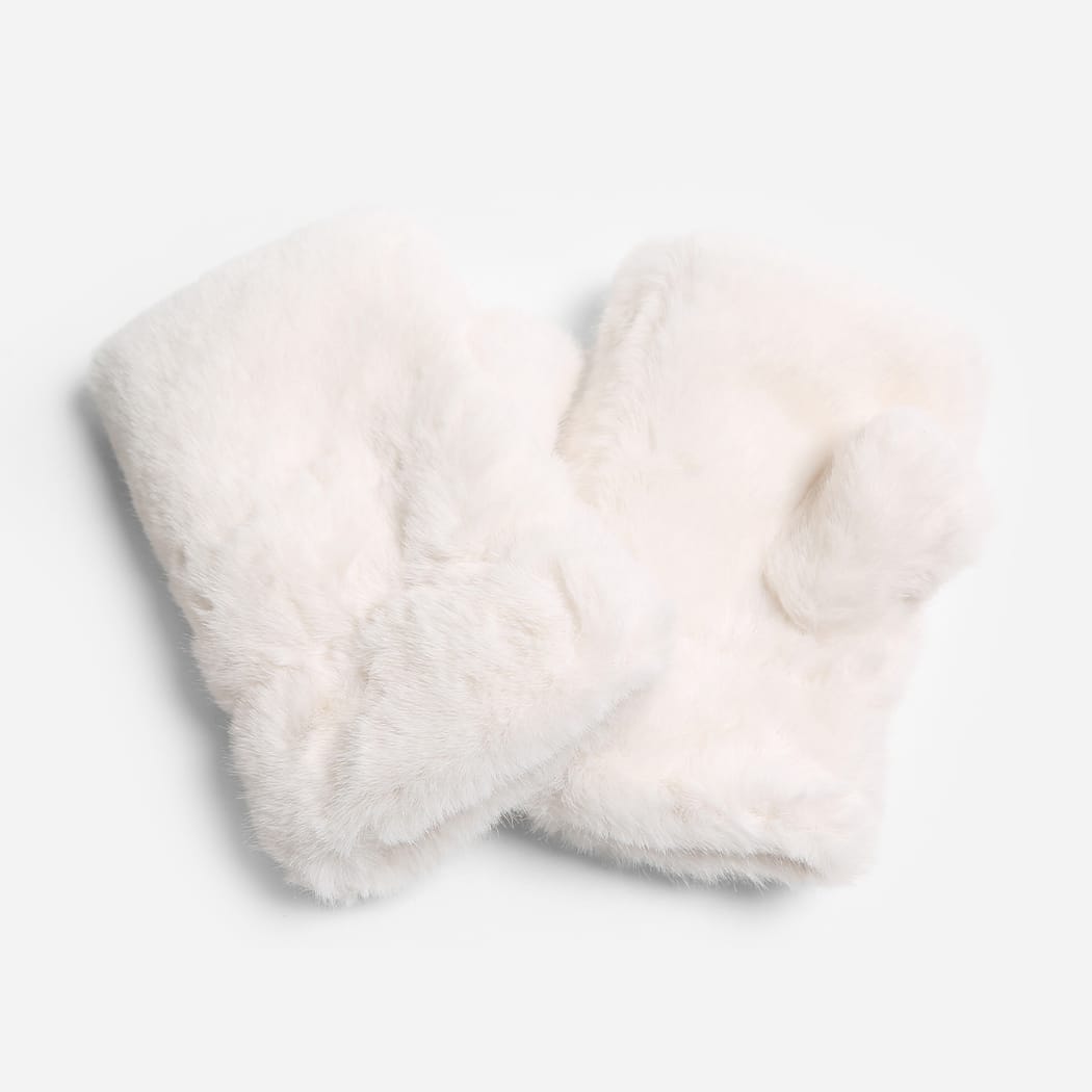 Faux Fur Fingerless Gloves Faux Fur Fingerless Gloves | Cozy Winter Accessories White Gloves