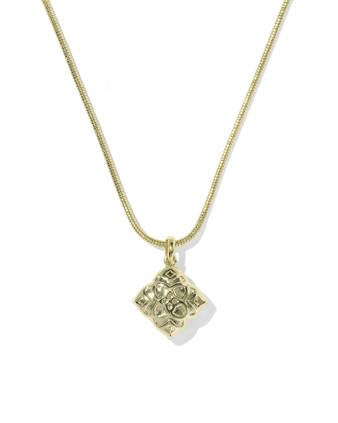 Kendra Scott Dira Pearl Gold Short Pendant Necklace in Freshwater Cultured Pearl