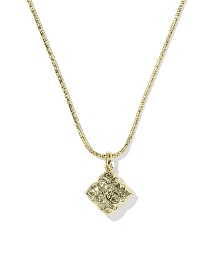 Kendra Scott Dira Pearl Gold Short Pendant Necklace in Freshwater Cultured Pearl